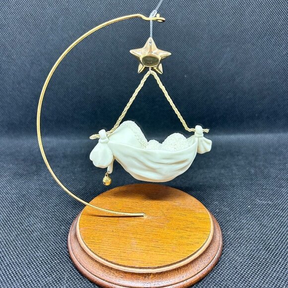 Dept 56 Snowbabies "Bundle of Joy" Dated 2004 ornament - Picture 2 of 3